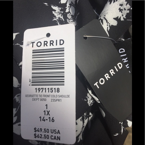 Torrid black and white floral cold shoulder blouse high neck line - Picture 3 of 10